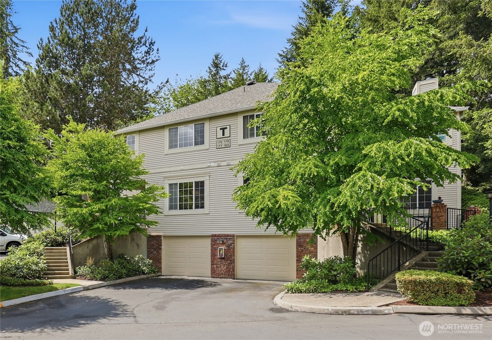 Property Photo: 10909 Avondale Road NE T177 WA 98052