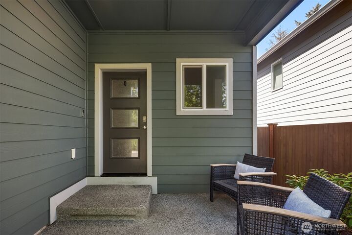 Property Photo:  14518  38th Avenue W  WA 98087 