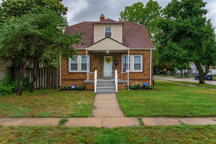 Property Photo:  1301 S Greenwood Ave  KS 67211-3534 