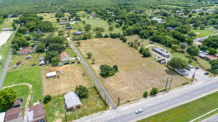Property Photo: 7004 Rigsby Ave. TX 78263