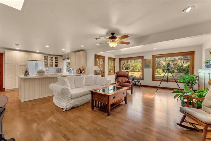 Property Photo:  21880 Oak Meadow Road  CA 96073 