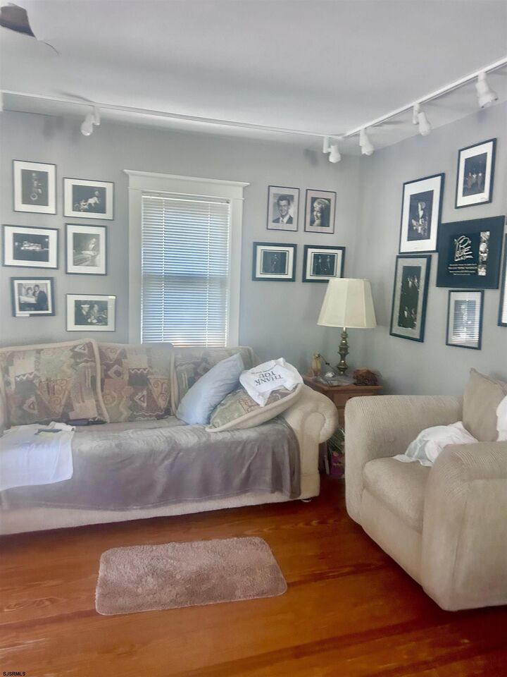 Property Photo:  17 E Rosadale Ave  NJ 08225 