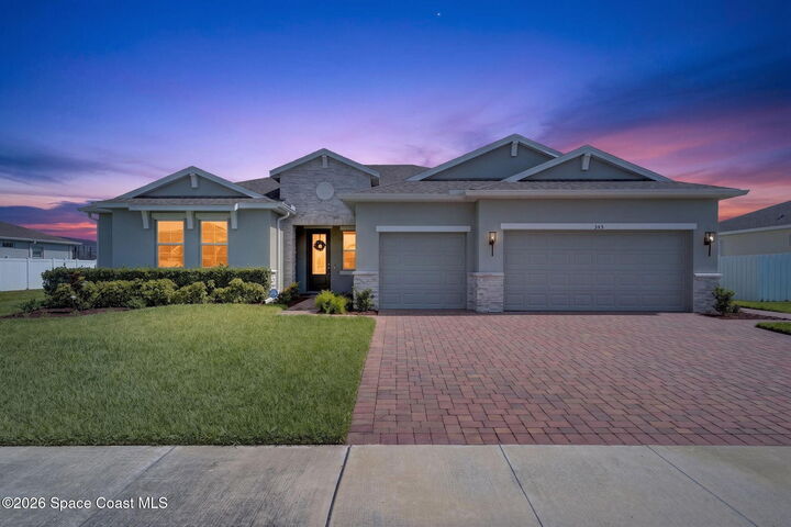 Property Photo: 345 Loymer Circle FL 32953