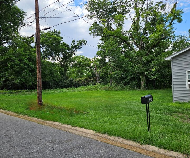 Property Photo:  216/222 Bowen St., NW  GA 31779 