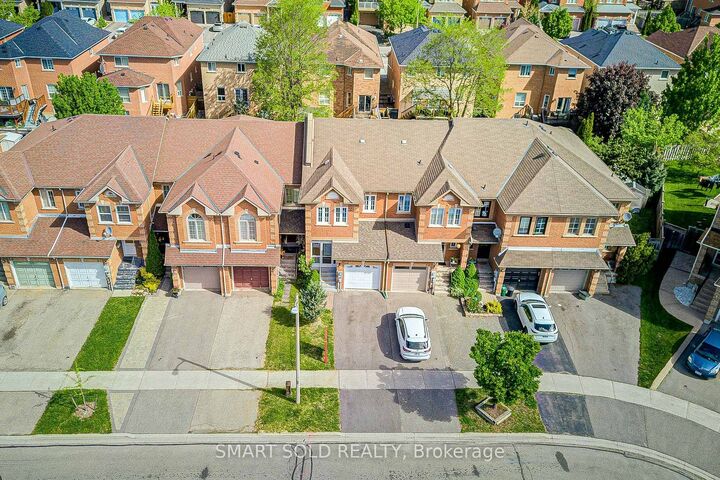 Property Photo: 68 Denton Circle ON L6A 2N4