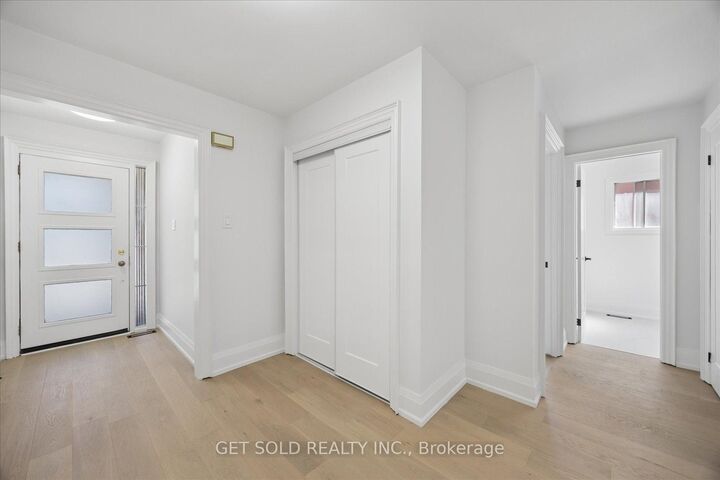 181 Brownridge Drive — photo 1