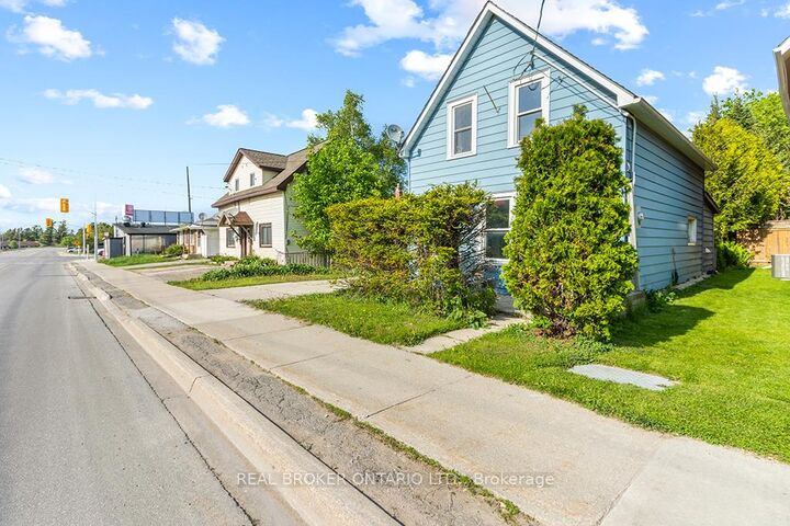 Property Photo: 1323 2nd Avenue W ON N4K 4N5