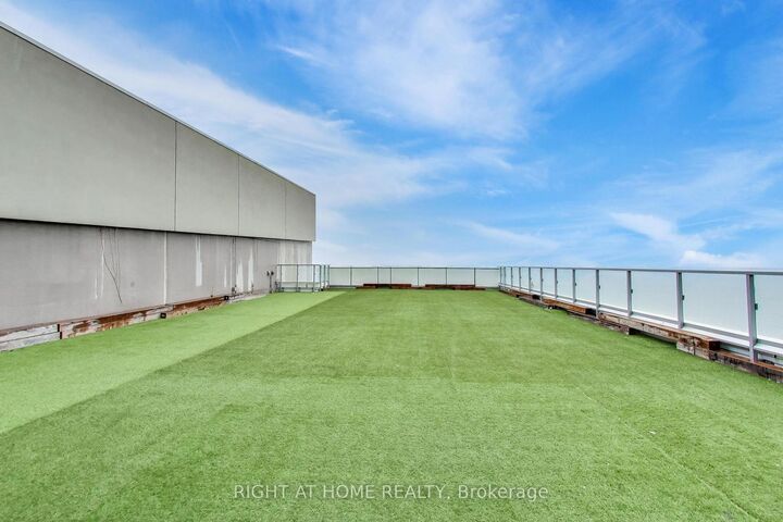 Property Photo: 39 Queens Quay E 1126 ON M5E 0A5