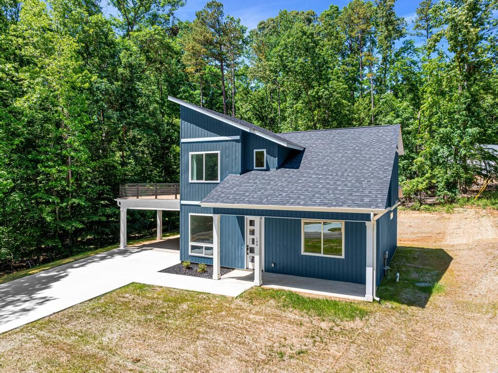 Property Photo:  100 Plum Street  SC 29693 