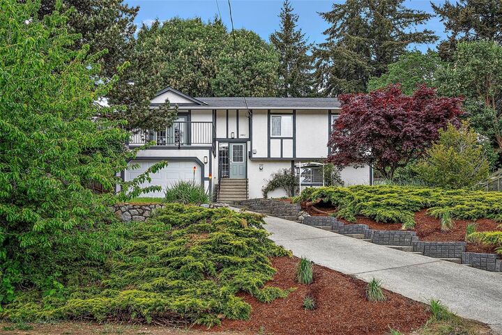 Property Photo:  3042 Shoreview Dr  BC V9B 4K6 