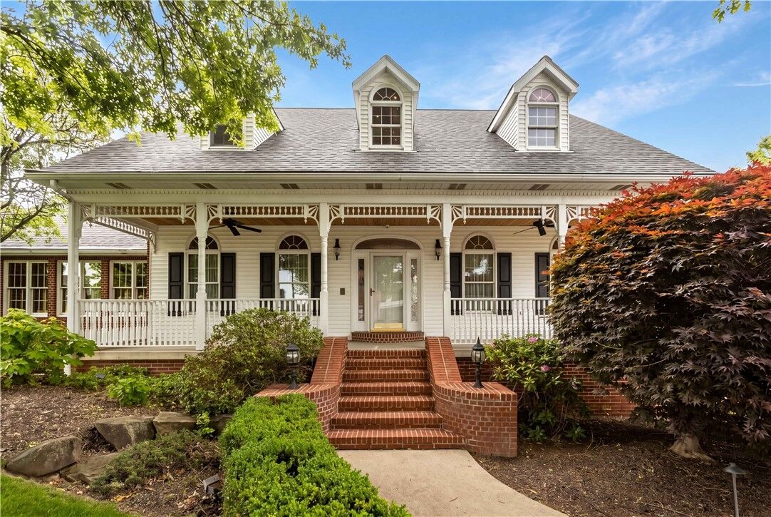 Property Photo:  69 Orchard St  PA 15022 