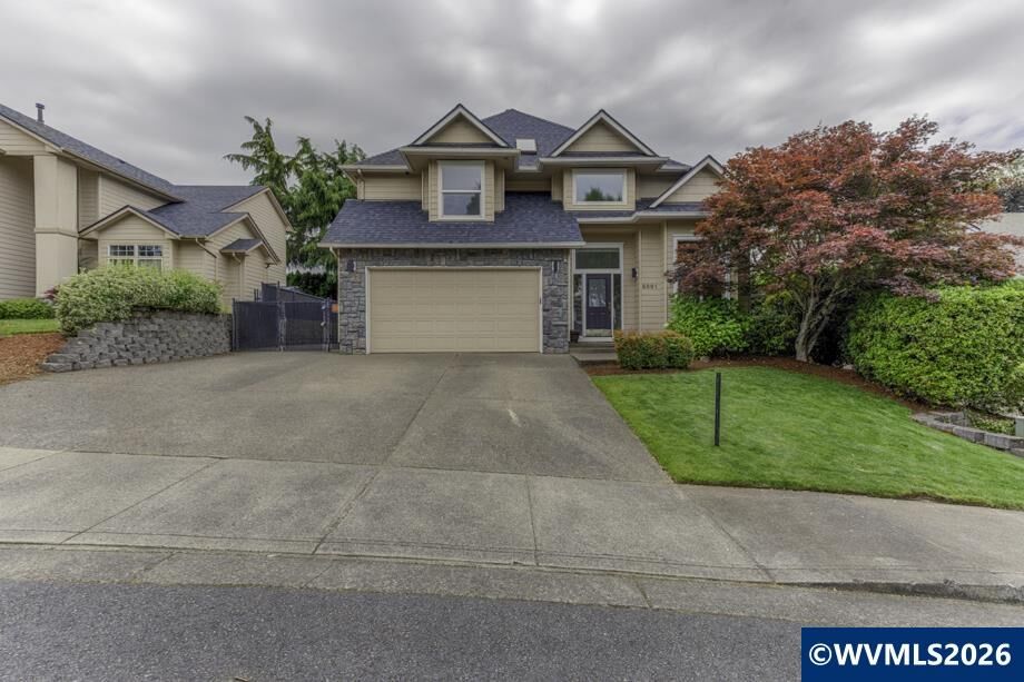 Property Photo: 5881 Mission Hills St SE OR 97306