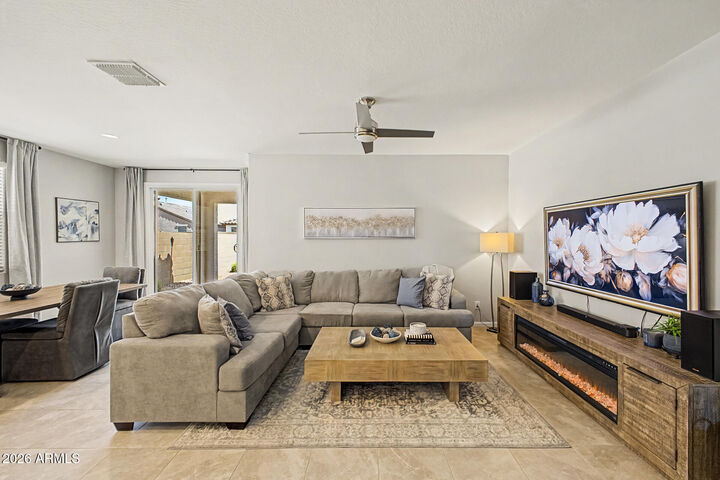 Property Photo: 3236 W Juniper Canyon Drive AZ 85083