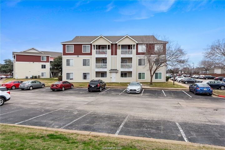 Property Photo:  527 Southwest Parkway 203  TX 77840 