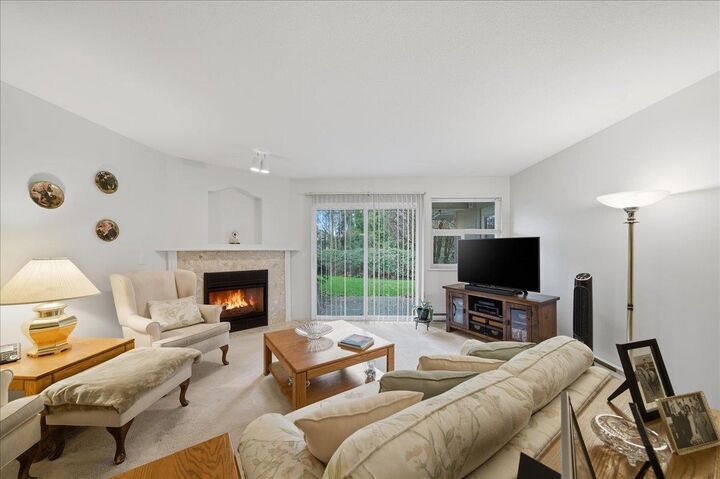 Property Photo: 12071 232B Street 23 BC V2X 0Z7