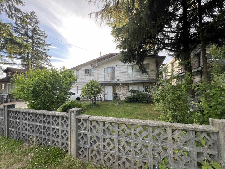 13703 Grosvenor Road — photo 1