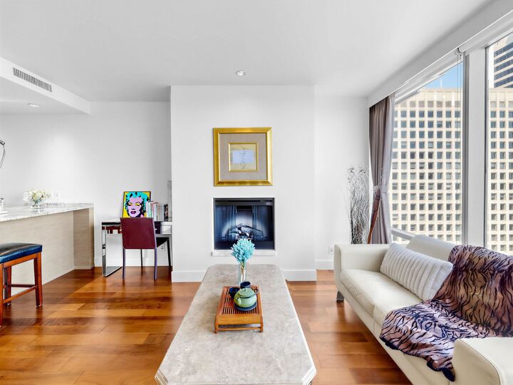 Property Photo: 1111 Alberni Street 2407 BC V6E 4V2
