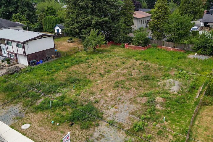 Property Photo: 26589 28B Avenue BC V4W 3B2