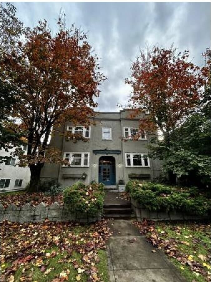 Property Photo:  1086 W 10th Avenue 6  BC V6H 1H8 