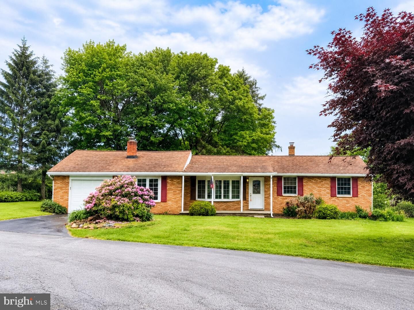 Property Photo: 33 3rd Avenue PA 17901