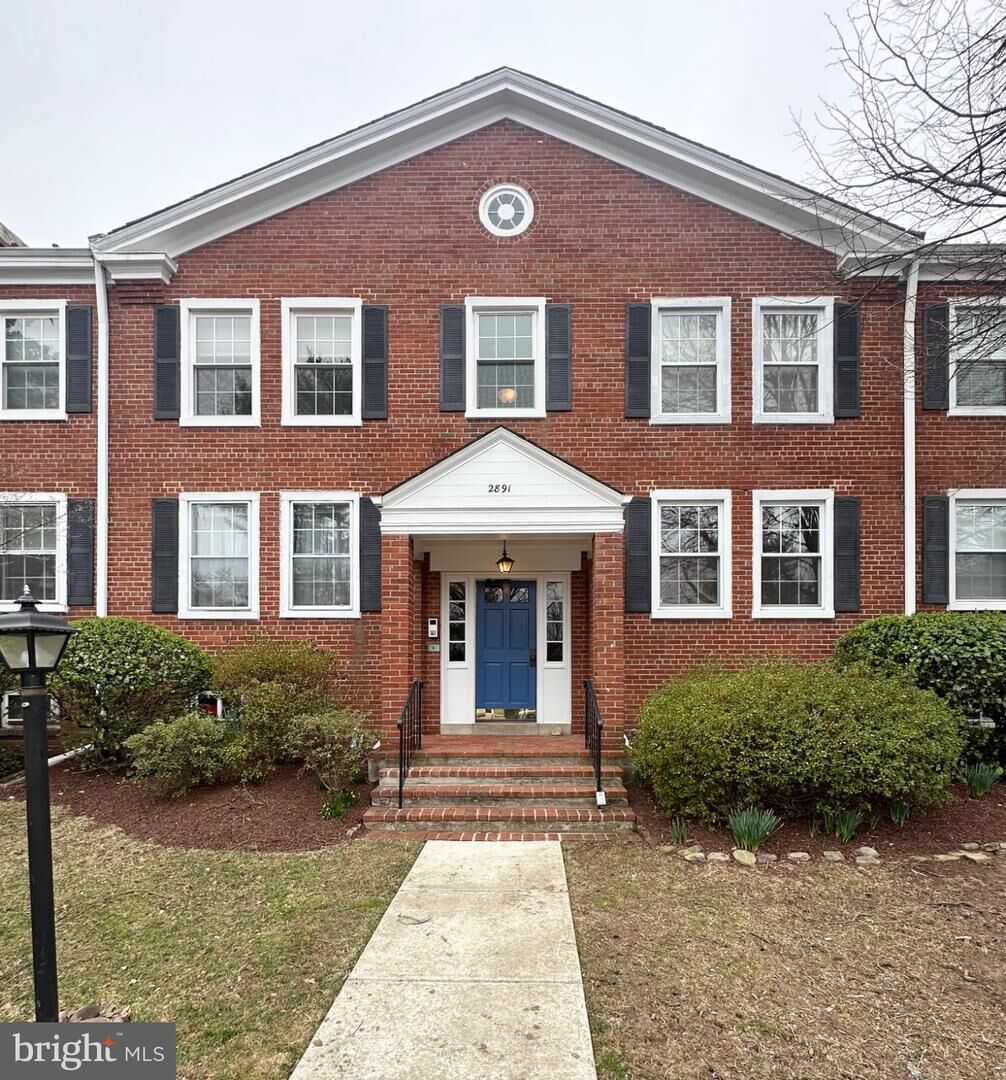 Property Photo:  2891 S Abingdon Street A2  VA 22206 