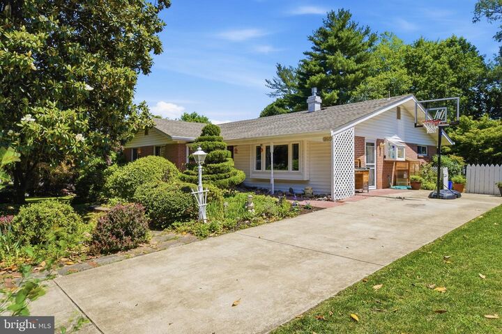 Property Photo:  12615 Eastbourne Drive  MD 20904 