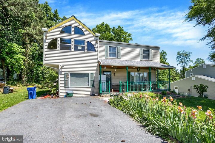 Property Photo: 552 Oriole Court PA 17111