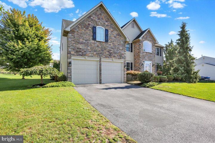 Property Photo: 173 Kensington Boulevard PA 19510