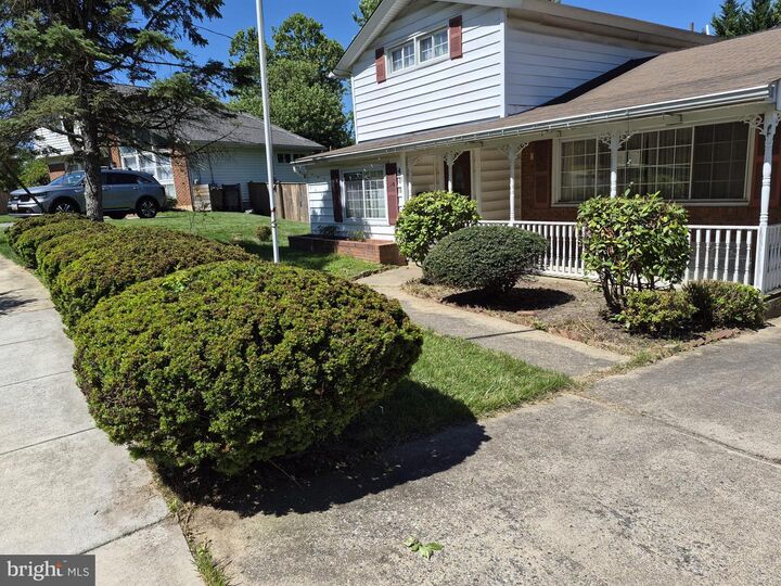 Property Photo: 409 Hull Place MD 20852