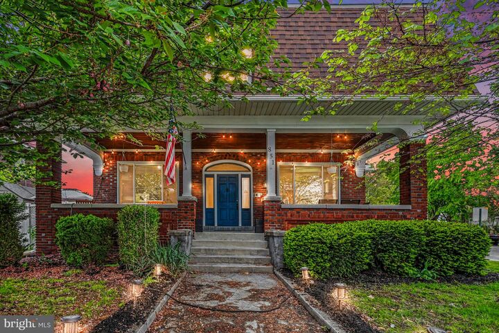 Property Photo:  851 Locust Street  PA 17512 