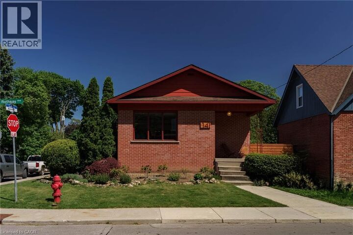 Photo de la propriété:  141 Rothsay Avenue  ON L8M 3G5 
