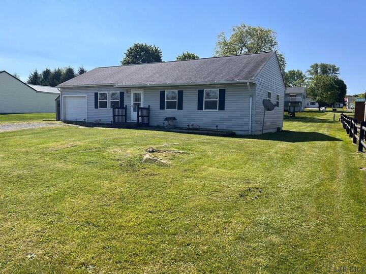 Property Photo:  215 Beautyline Drive  PA 15952 