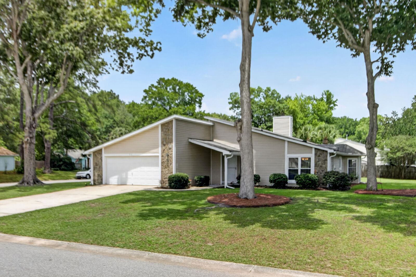 Property Photo:  56 Shadowmoss Parkway  SC 29414 