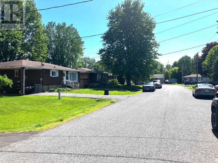 Property Photo: 872 Briarhill Avenue ON K6J 5K3