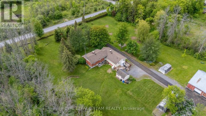Property Photo: 15615 Dixon Road ON K0C 1R0