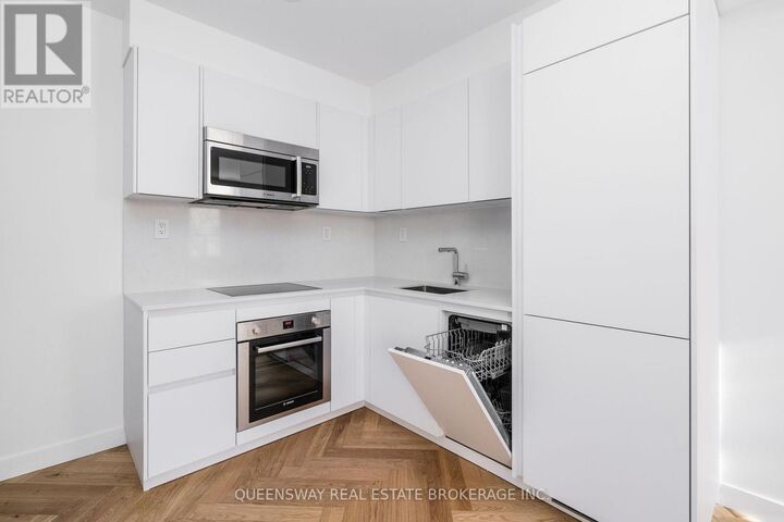 Property Photo: 110 Wellesley Street East 102 ON M4Y 1J1