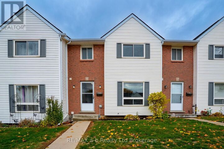 Property Photo: 380 Quarter Town Line 6 ON N4G 5L5