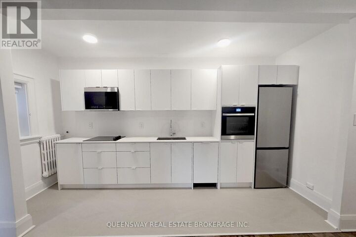 Property Photo: 110 Wellesley Street East 508 ON M4Y 1J1