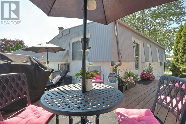Property Photo:  208 Biltmore Drive  ON N0M 1T0 
