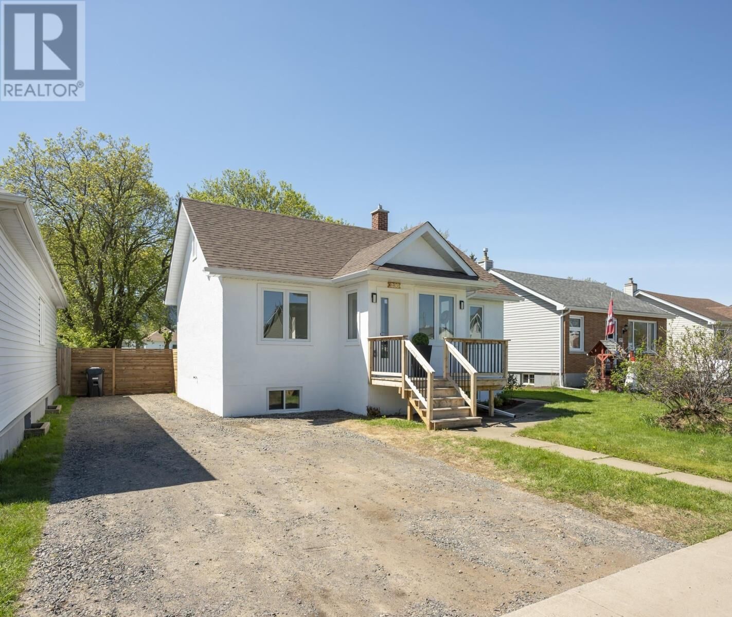 Property Photo:  236 Mary St W  ON P7E 4K6 