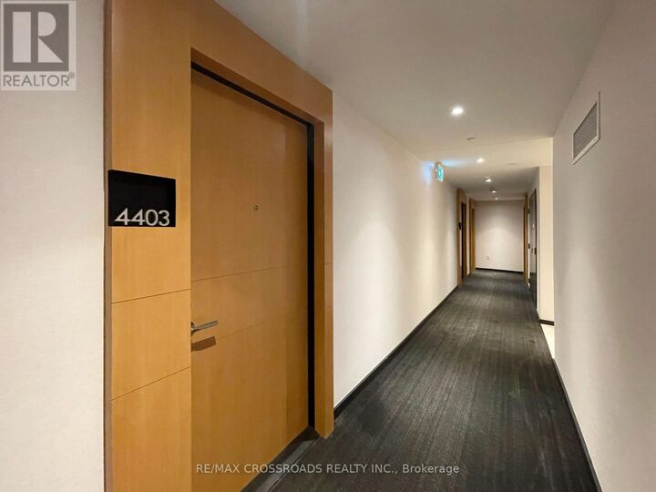 Property Photo: 11 Wellesley Street West 4403 ON M4Y 0G4