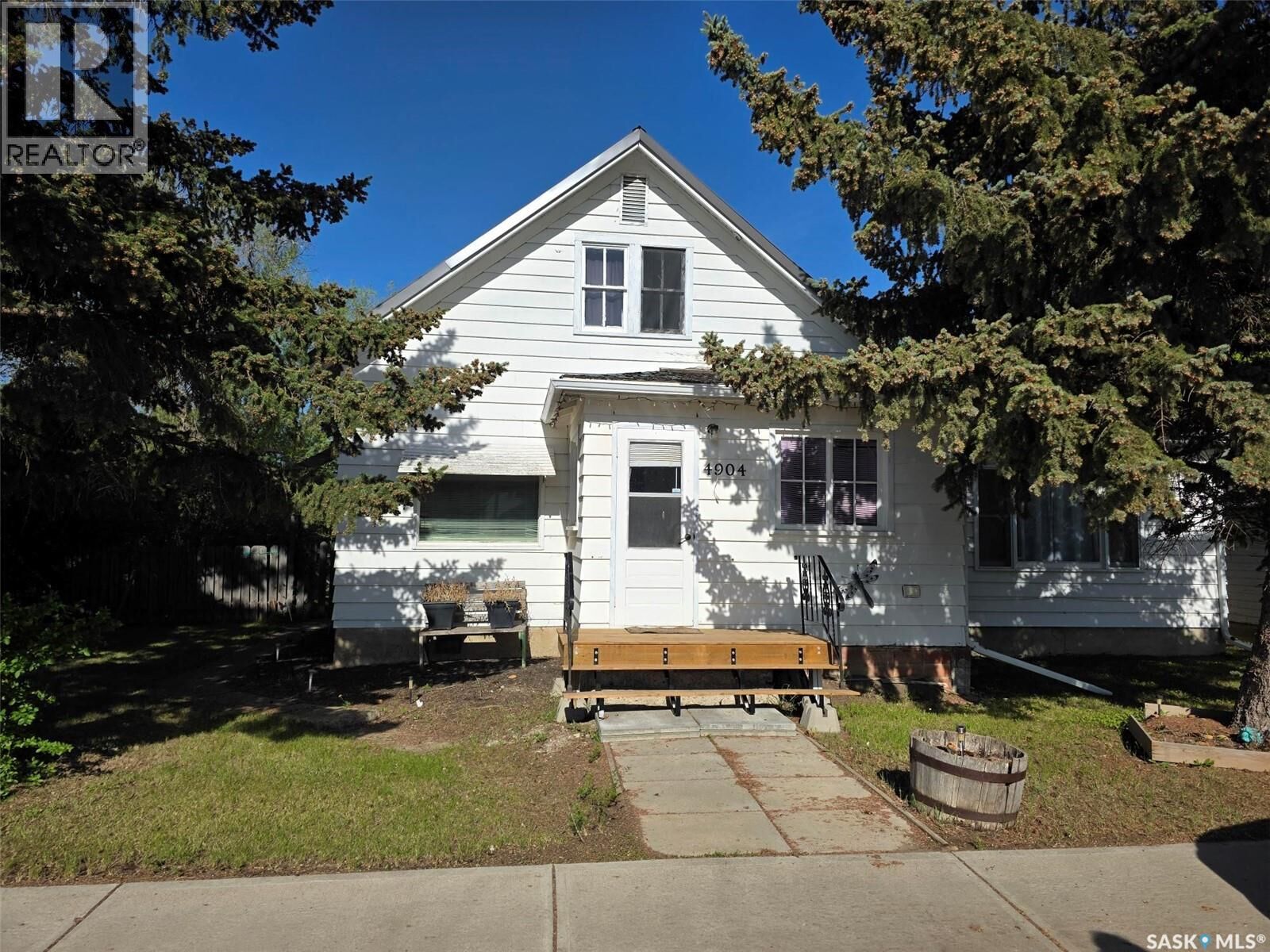 Property Photo: 4904 Tribune Street SK S0L 2C0