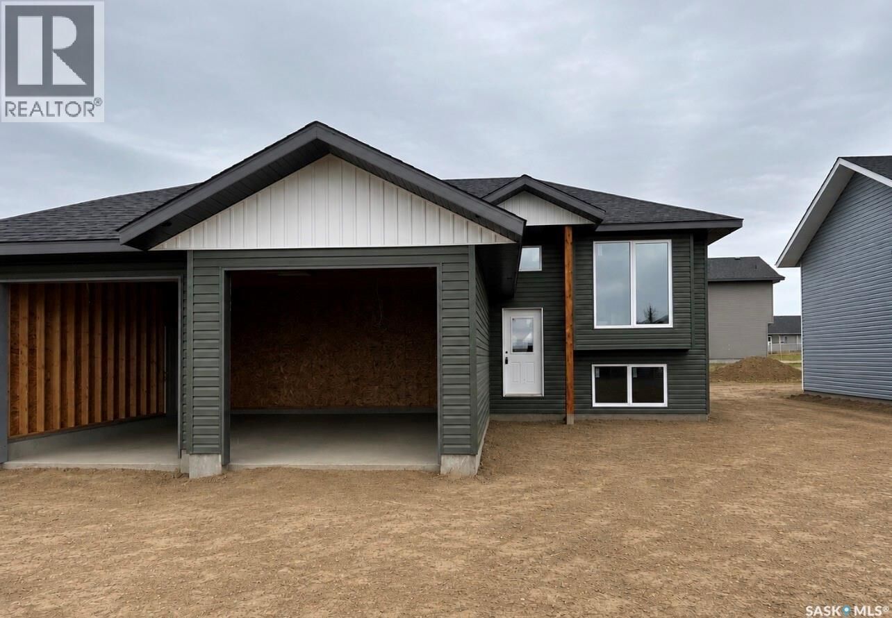 Property Photo: 502 Prairie View Rise SK S0K 1K1