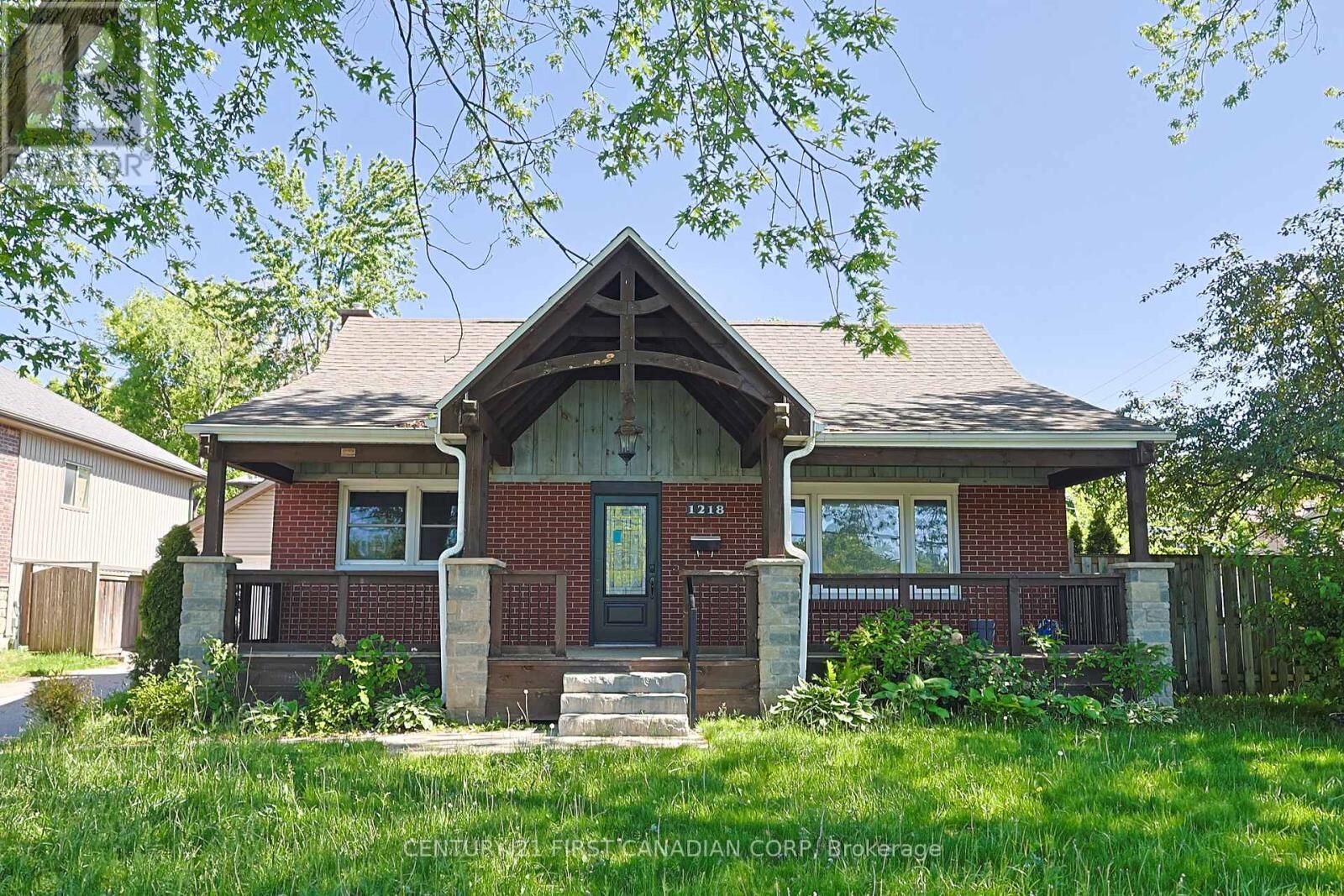 Property Photo: 1218 Hamilton Road ON N5W 1A9