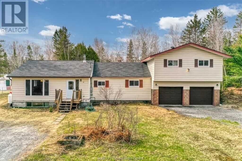 Property Photo: 58 Whippoorwill Road ON P3E 4N1