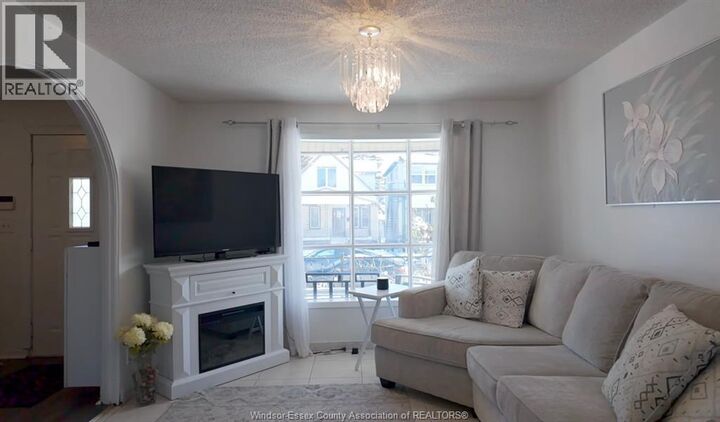 Property Photo:  1073 Pierre Avenue  ON N9A 2L1 