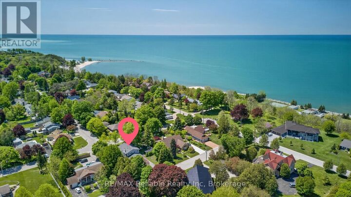 Property Photo: 248 Britannia Road West ON N7A 2B9