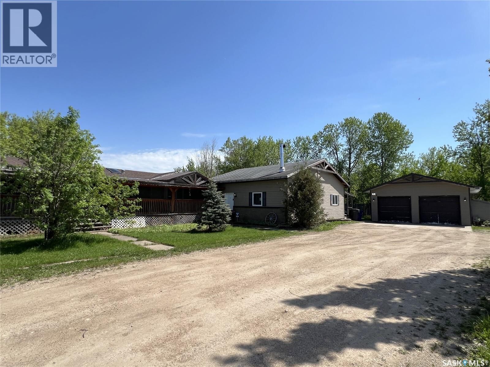 Property Photo: 620 7th Avenue E SK S9X 1J3