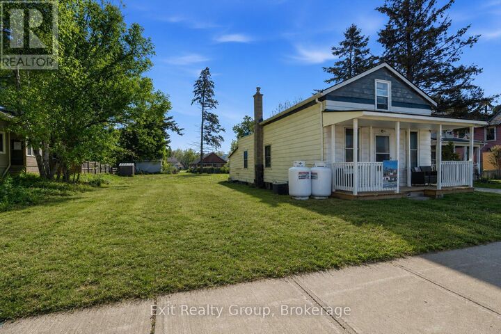 Property Photo: 27 Young Street ON K0K 1H0