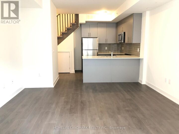 Property Photo:  3482 Widdicombe Way 16  ON L5L 0B8 